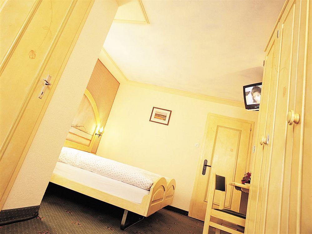 Adaastra Boutique Hotel Brigue Extérieur photo